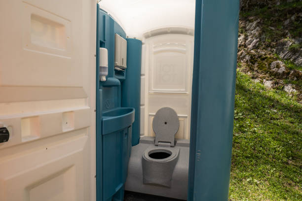 Best Portable restroom trailer rental  in Maryvle, IL